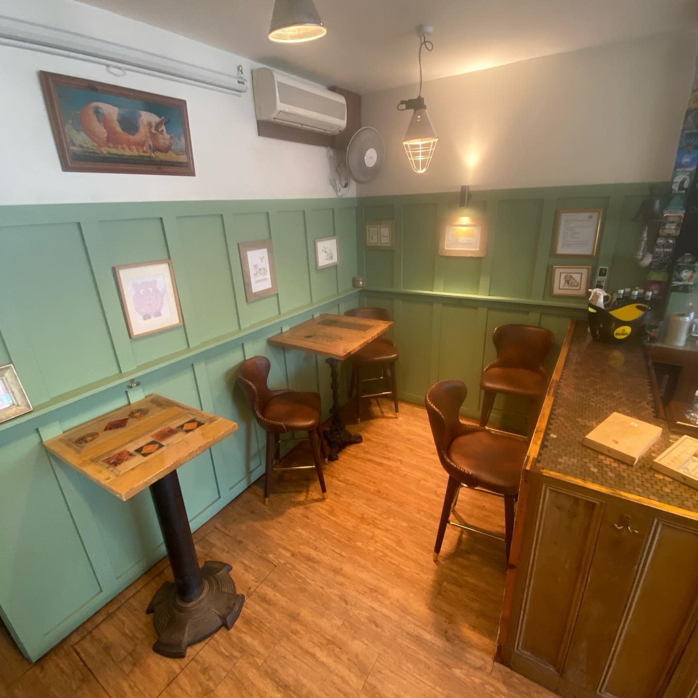 Interior of The Itchy Pig.