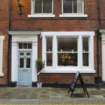 The exterior of VeroGusto.