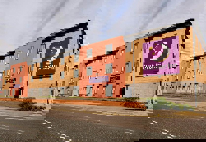 Premier Inn Meadowhall – exterior view of the hotel building.