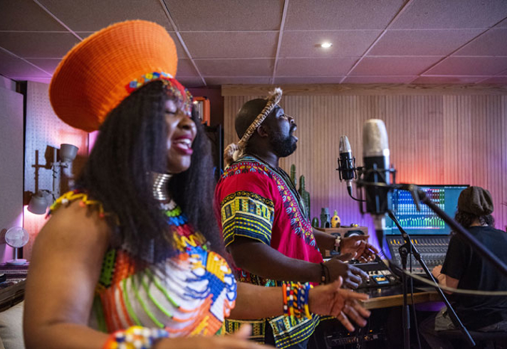 Ubunye bring together two powerful vocalists from South Africa's Kwa Zulu Natal region combined with a dynamic rhythm section; unique and goose-bump inducing music from a brilliant 6 piece band.