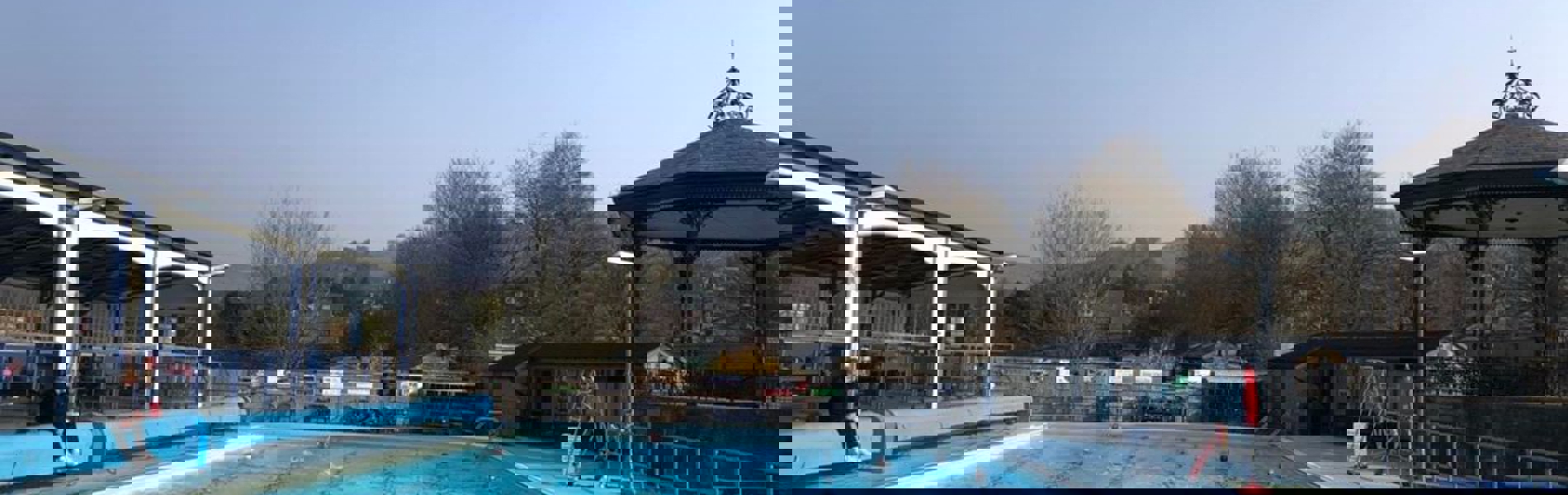 The outdoor Hathersage Swimming Pool.