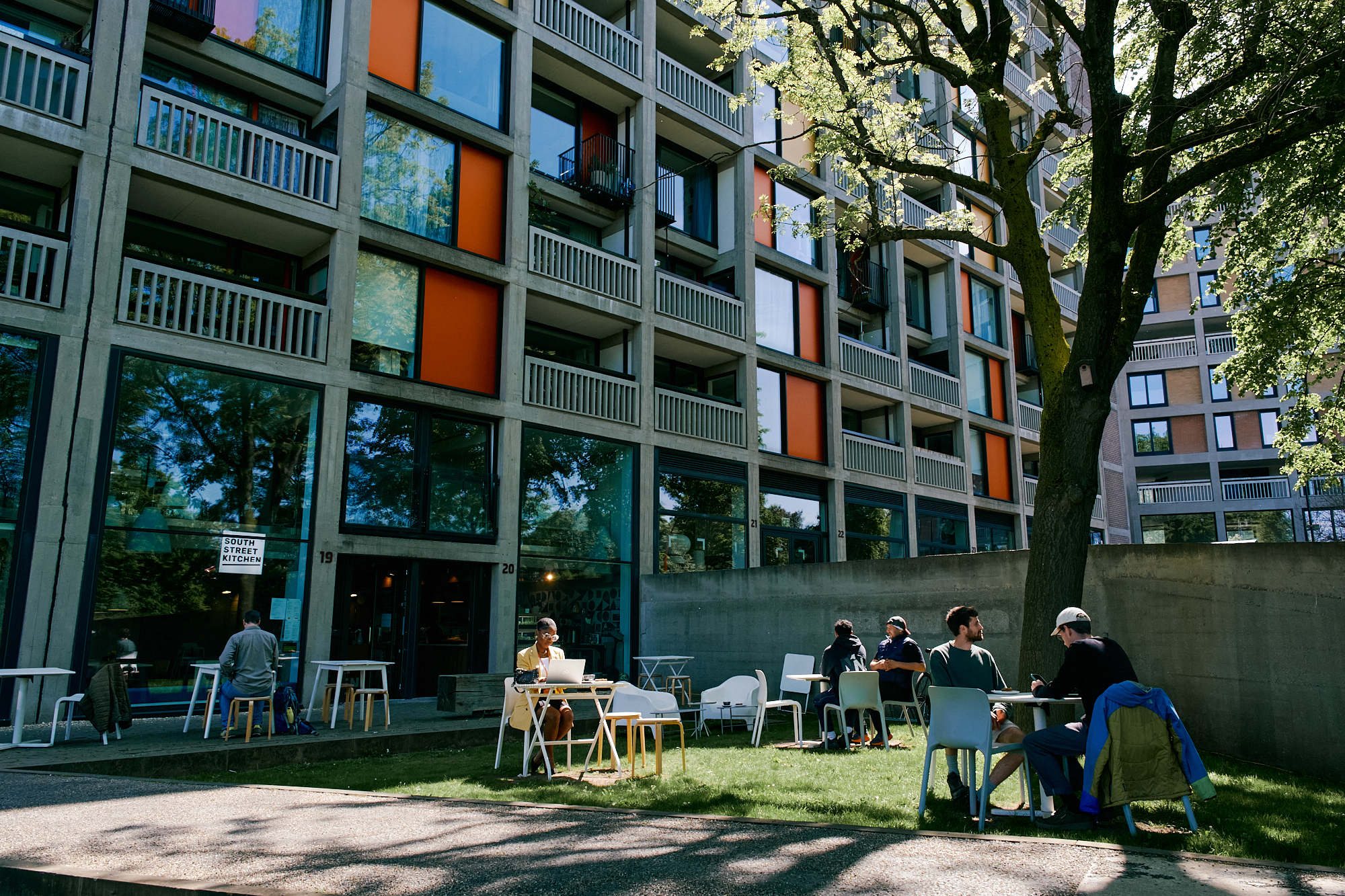 Exterior of coffee shop & bistro South Street Kitchen at Park Hill 