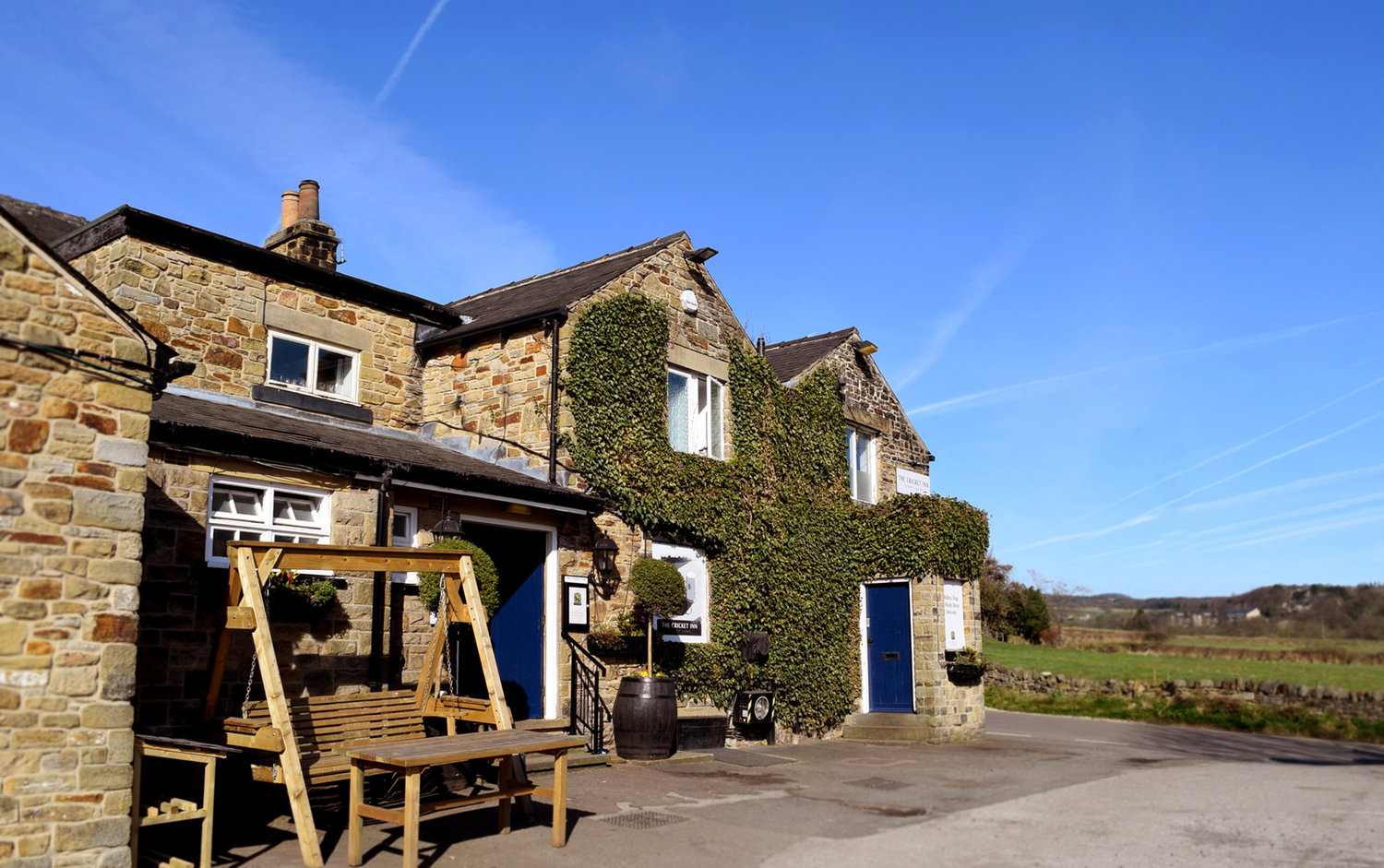 The Cricket Inn on a sunny day.