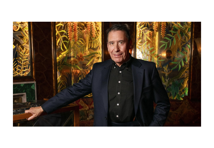 A photograph of Jools Holland.