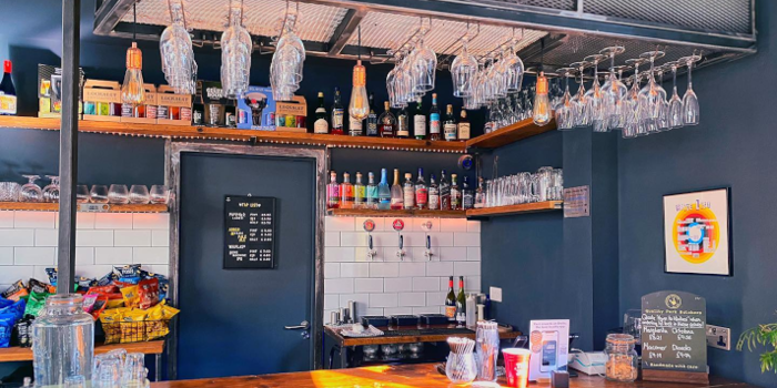 The bar at Hymn To Ninkasi.