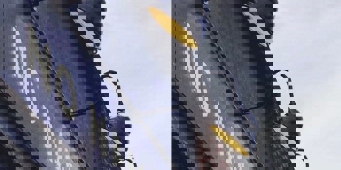 The sign above an entrance read 'No Name'.