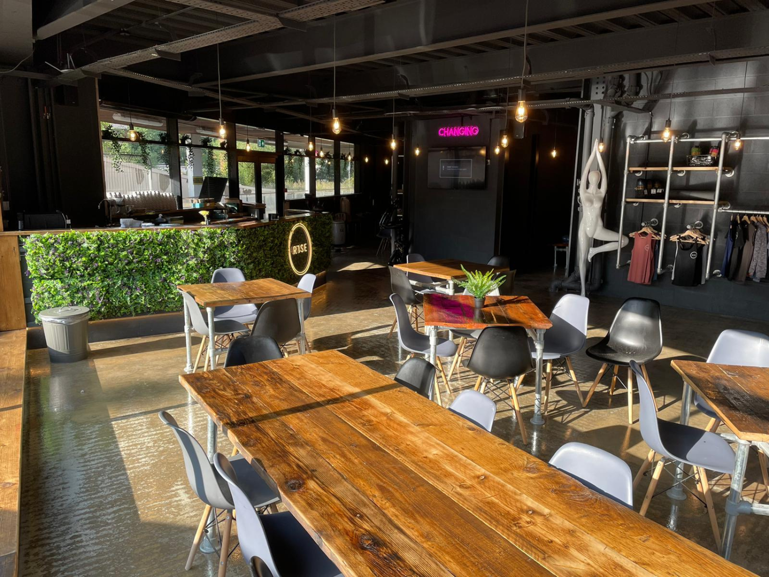 Inside R1SE Brook Place.