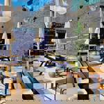 Outside seating at Piña.