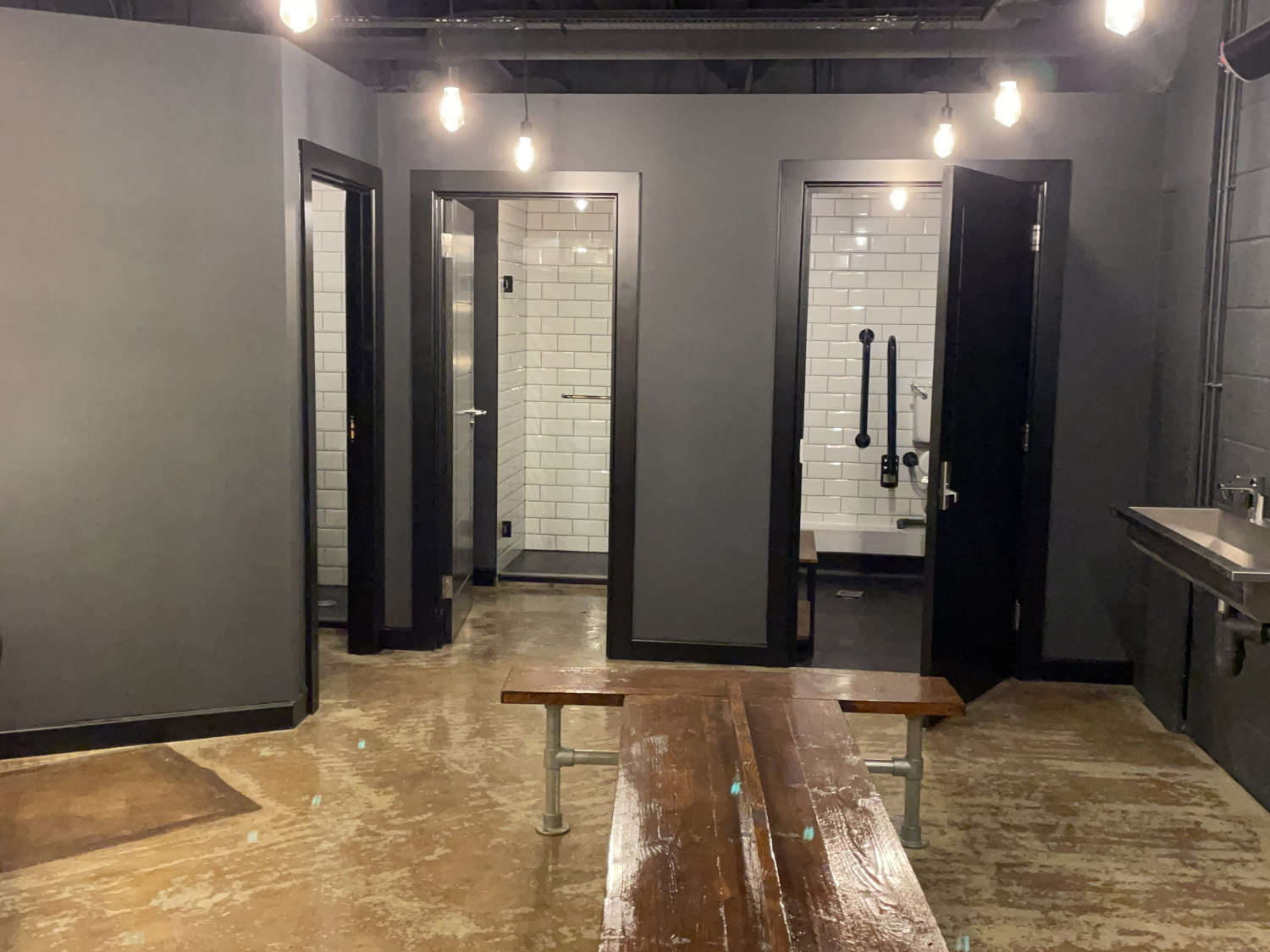 Inside R1SE Brook Place.